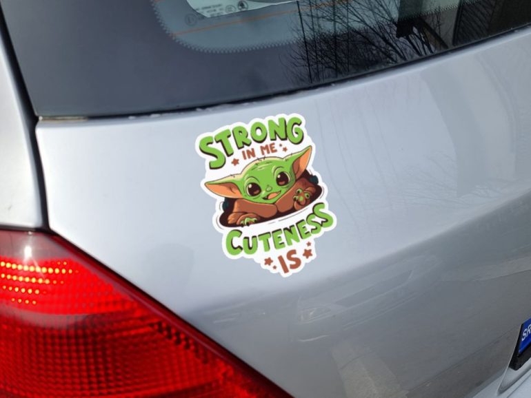 Baby Yoda Cutness 2 stiker za laptop