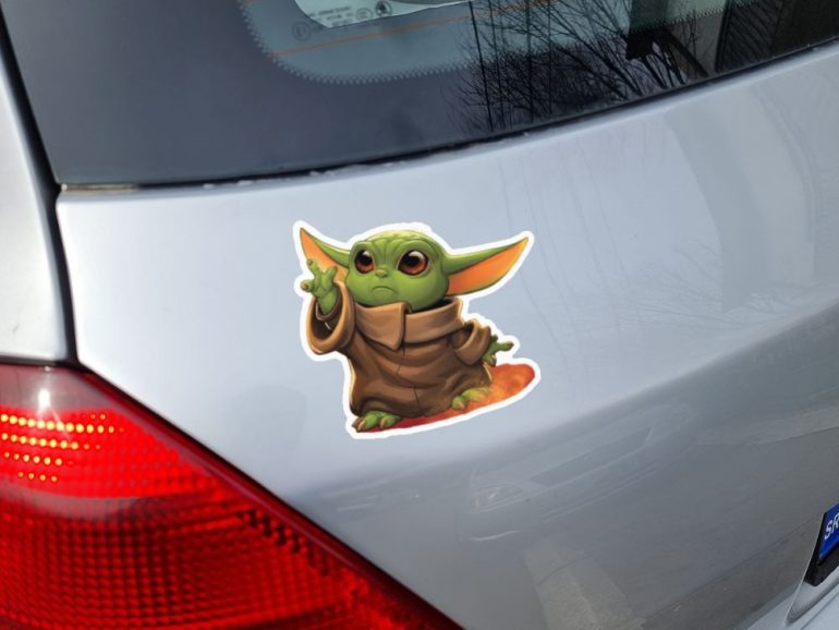 Baby Yoda st 2 stiker za laptop