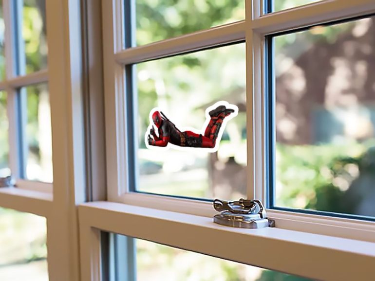 Deadpool Thumbs up 4 stiker za laptop