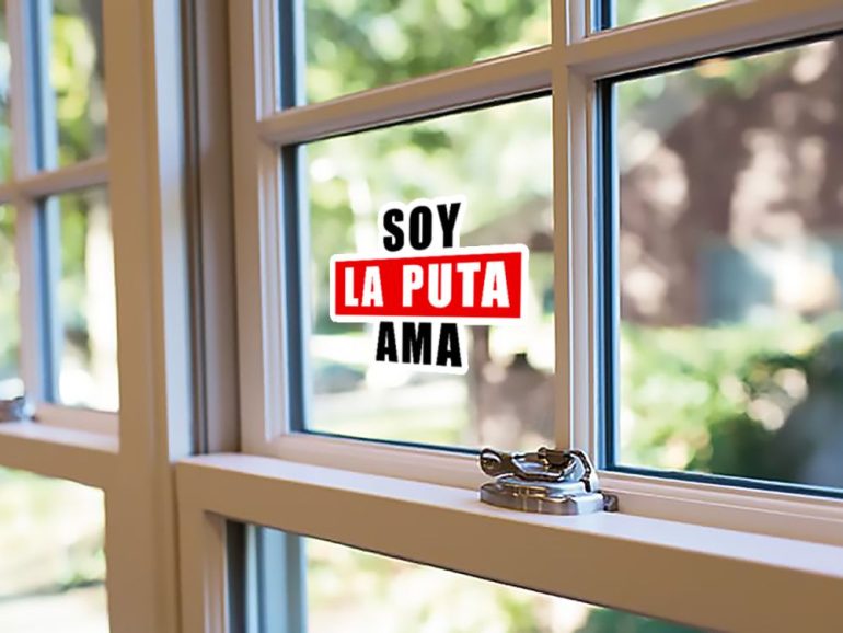 Soy La Puta Ama 4 stiker za laptop
