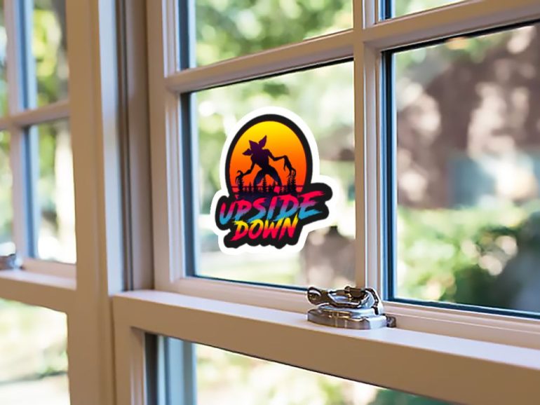 Stranger Things Upside Down 4 stiker za laptop