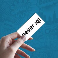 Never qt stiker za laptop