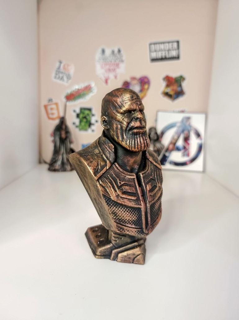 Thanos Bista ()