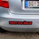 Auto stiker sa tekstom po želji crno crveni